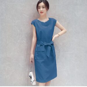 The Little Guy Wears A Petite Fashion Lace-up Student Dress